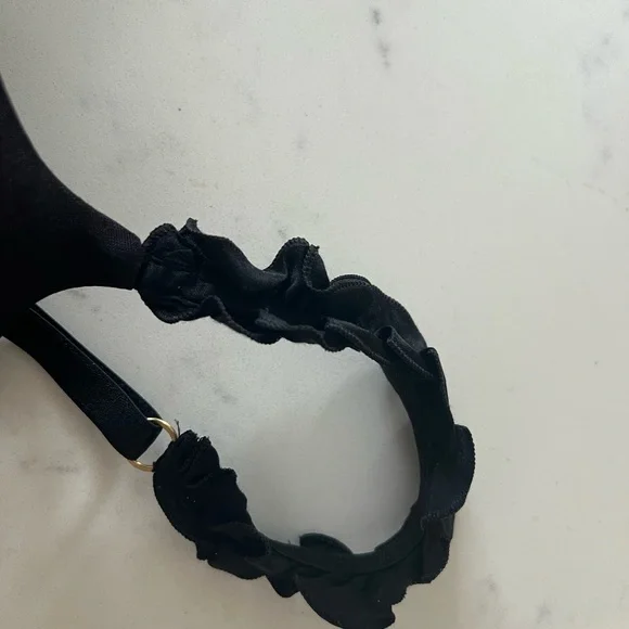 Victoria’s Secret beautifully embellished push up bra. - Picture 3 of 5